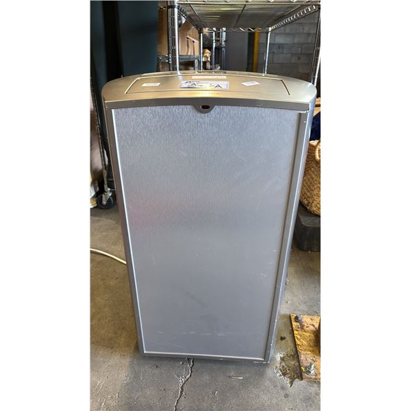 INSIGNIA 14,000 BTU PORTABLE AIR CONDITIONER *NO HOSE*