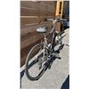 Image 3 : NORCO MALAHAT 27 SPEED BIKE