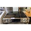 Image 2 : KENMORE ELITE 5 BURNER ELECTRIC RANGE WITH TRUE CONVECTION OVEN