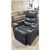 Image 1 : BLACK LEATHER POWER RECLINER *NO CORDS OR CABLES*