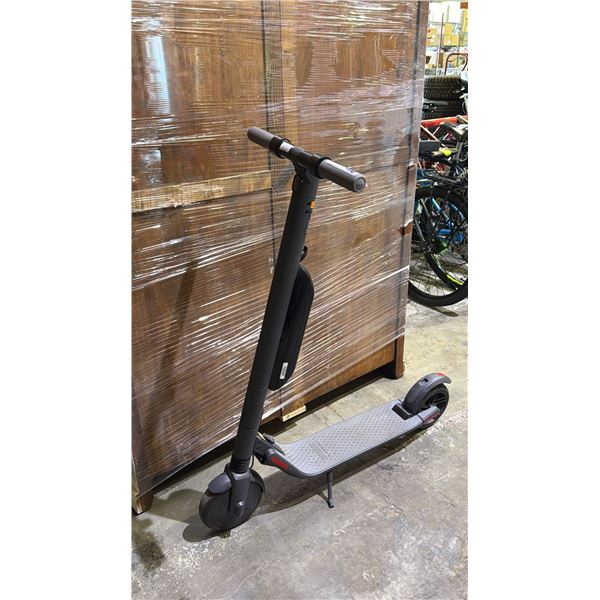 NINEBOT ELECTRIC SCOOTER *NO CHARGER/POWERS ON/LOW BATTERY*