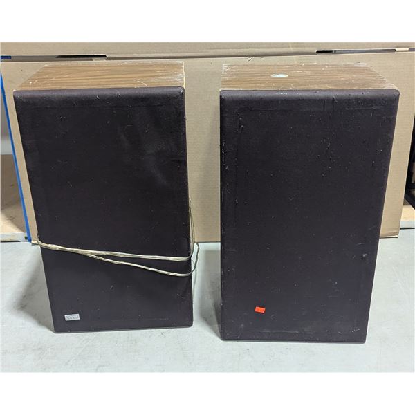 AKAI Stereo Speakers