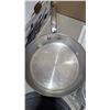 Image 2 : Starbasix Pans