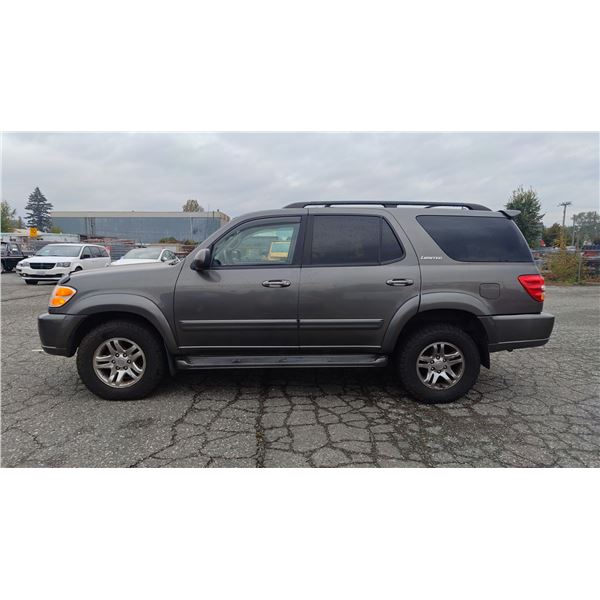 2005 TOYOTA SEQUOIA, 4DR SUV, GREY, VIN 5TDBT48A24S218173,