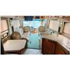 Image 18 : 1996 MONACO THE EXECUTIVE, MOTORHOME, GREEN & WHITE, VIN 1RF120512T1012058