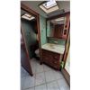 Image 23 : 1996 MONACO THE EXECUTIVE, MOTORHOME, GREEN & WHITE, VIN 1RF120512T1012058
