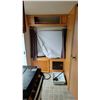Image 10 : 2003 R-VISION TRAIL CRUISER, TRAVEL TRAILER, WHITE, VIN 4WY200J2631023585,