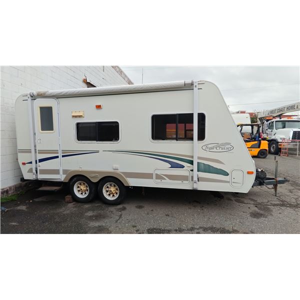2003 R-VISION TRAIL CRUISER, TRAVEL TRAILER, WHITE, VIN 4WY200J2631023585,