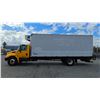 Image 1 : 2005 INTERNATIONAL 4300 DT466, 2DR BOX TRUCK, YELLOW, VIN 1HTMMAAMX5H675041