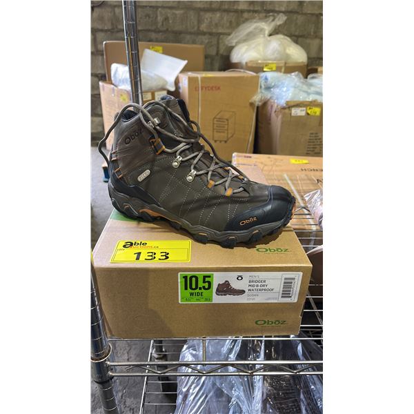 *NEW* PAIR OF OBOZ MEN'S BRIDGER MID B-DRY WATERPROOF HIKING BOOTS: SIZE 10.5 WIDE