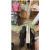 Image 3 : (2) MODULAR BOOTH BANNERS IN CARRY CASES