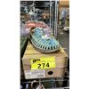 Image 1 : KEEN WOMEN'S UNEEK SNEAKERS: SIZE 9.5