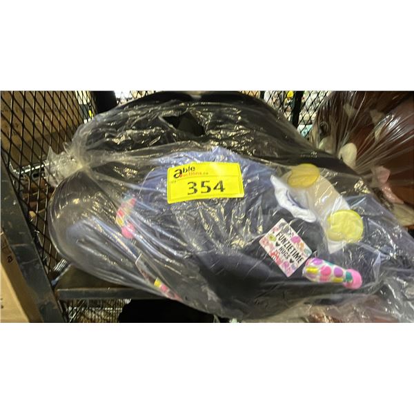 BAG OF *NEW* FUNZIETIME HUGS PLUSH HAPPY BIRTHDAY PENGUINS