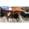 Image 2 : WOODEN DINING TABLE *LEAF ISSUE DOES NOT CLOSE*