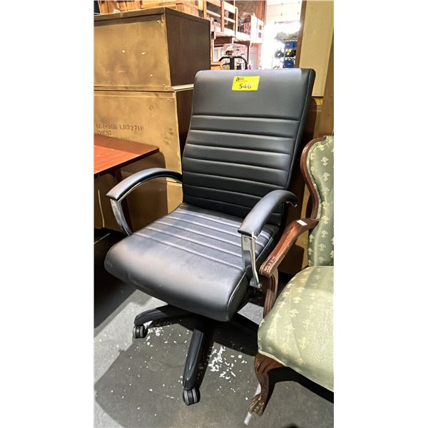 BLACK OFFICE CHAIR
