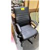 Image 3 : BLACK OFFICE CHAIR