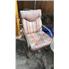 Image 3 : 5-PC PATIO TABLE SET WITH 4 CHAIRS & CUSHIONS