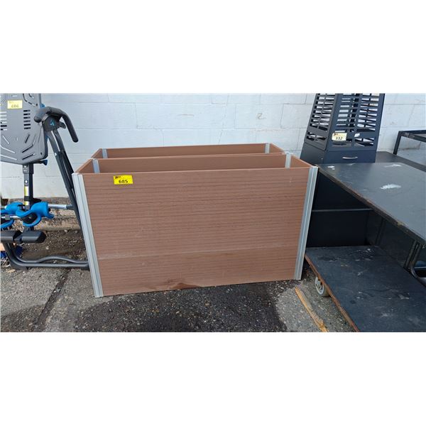 PAIR OF PLANTER BOXES