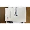 Image 2 : *NEW IN BOX * WHEEL MOTION HOVERBOARD WITH BUILT IN MUSIC SPEAKER