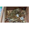 Image 9 : TWO ASSORTED JEWELRY BOXES