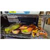 Image 2 : SHELF OF ASSORTED RATCHET TIE-DOWN STRAPS