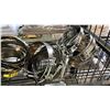 Image 3 : SHELF OF ASSORTED SIZE PIPE CLAMPS