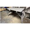 Image 1 : MAXIMUM ADJUSTABLE WORK BENCH