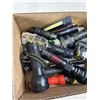 Image 3 : TRAY OF ASSORTED FLASHLIGHTS