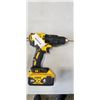 Image 3 : DEWALT 1/2" CORDLESS HAMMERDRILL WITH BATTERY AND DEWALT 1/4" CORDLESS IMPACT DRIVER WITH BATTERY