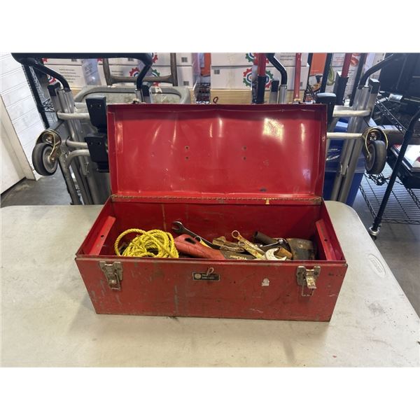 METAL TOOLBOX AND CONTENTS