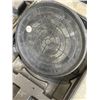 Image 2 : 2 VACUUM SUCTION CUPS IN HARD CASE