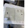 Image 1 : 2 SMALL ELECTRICAL BOXES