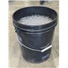 Image 3 : 2 BUCKETS FULL OF BEADS