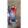 Image 3 : 2 SKATEBOARDS. 1 FROM LAND YATCHTZ, 1 FROM STATUS