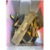 Image 2 : 2 TOTES OF MISC TOOLS AND TROWELS