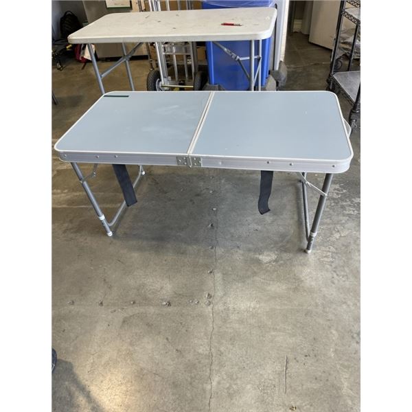 FOLDING PICNIC TABLE