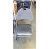 Image 3 : 2 FOLDING CHAIRS