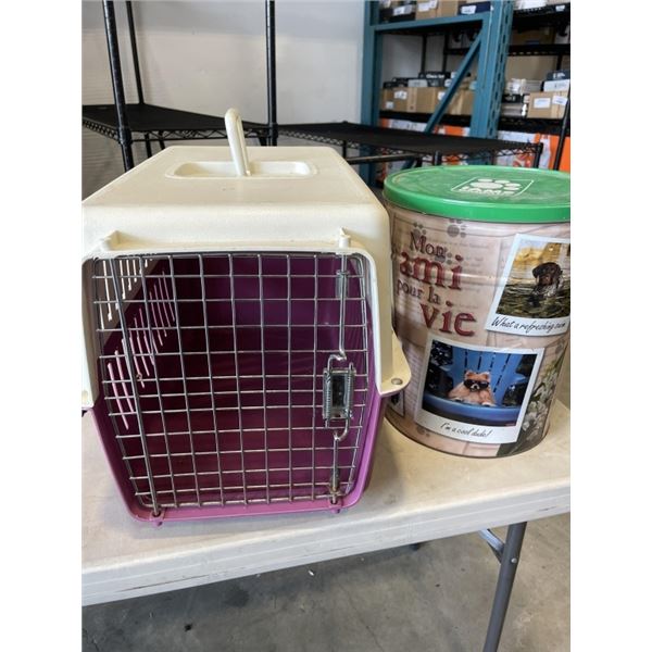 MEDIUM DOG KENNEL AND IAMS STORAGE TIN