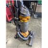 Image 4 : DYSON UPRIGHT VACUUM, NEEDS CLEANING