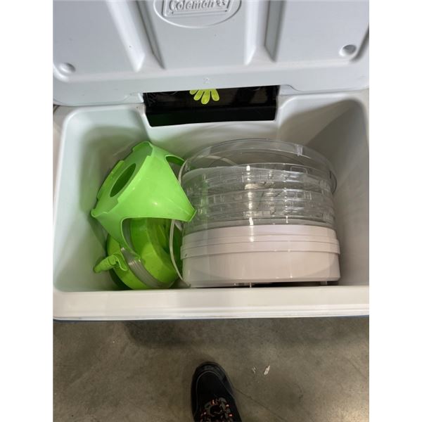 COLEMAN COOLER AND DEHYDRATOR