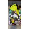 Image 2 : 4 PAIRS SIZE EXTRA LARGE WINTER GLOVES