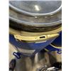 Image 2 : 4 BLUE 50 GALLON FOOD GRADE BARRELS
