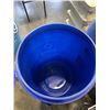 Image 3 : 4 BLUE 50 GALLON FOOD GRADE BARRELS