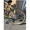 Image 3 : GOLD/ SILVER BIKE