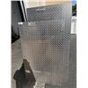 Image 1 : 2 SHEETS CHECKERED PLATES