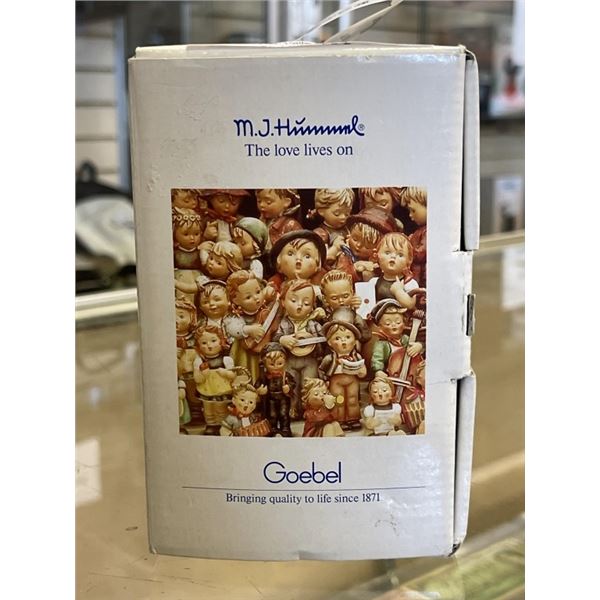 MJ MUMMEL GOEBEL HASENVATER PLAYMATES #416