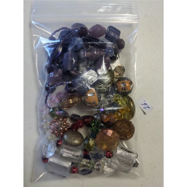 LOT OF VINTAGE GLASS BEADS BRACELETS AND NECKLACE
