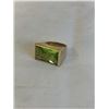 Image 3 : GOLD TONE RING W/ LARGE GREEN STONE