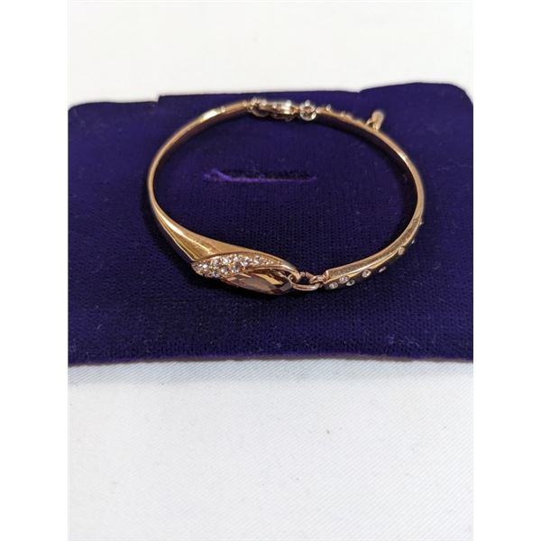 GOLD PLATED W/ STONES BANGLE BRACELET, SELF ADJUSTIBLE LENGTH