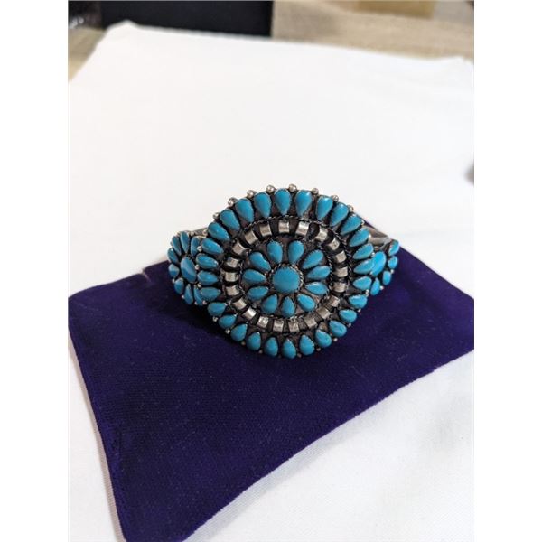 VINTAGE NATIVE AMERICAN OPEN CUFF BANGLE